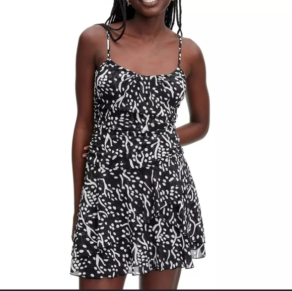 ❤️10/$40 new Stylish Black and White Women's Dress Diane Von Furstenberg - Picture 1 of 3